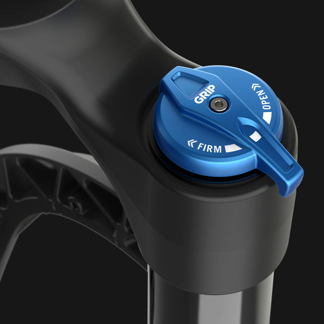 A closeup photo of the GRIP tuning knob at the top of the Fox 32 Taper Cast suspension Fork