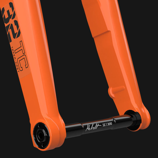 Fox 32 Taper CAst Suspension fork - showcasing the kabolt tapered thru axle