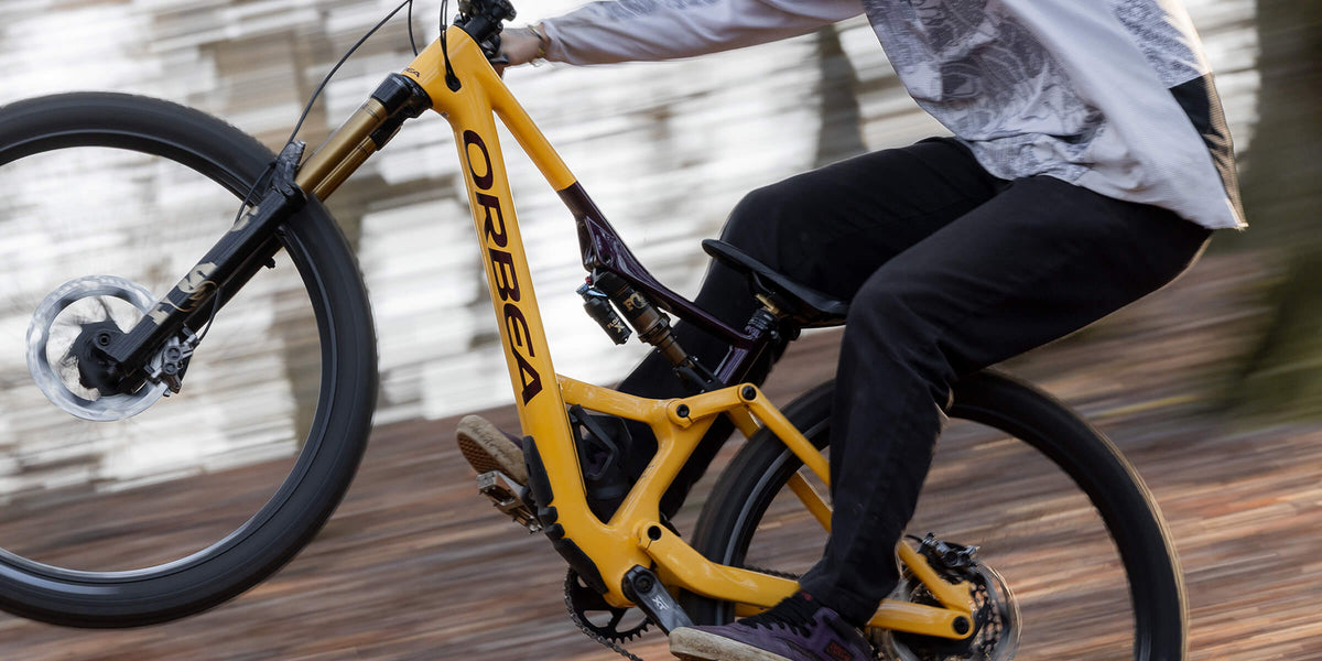 Learn About FOX FLOAT X Shocks: All-Mountain Suspension Tech – FOX Canada