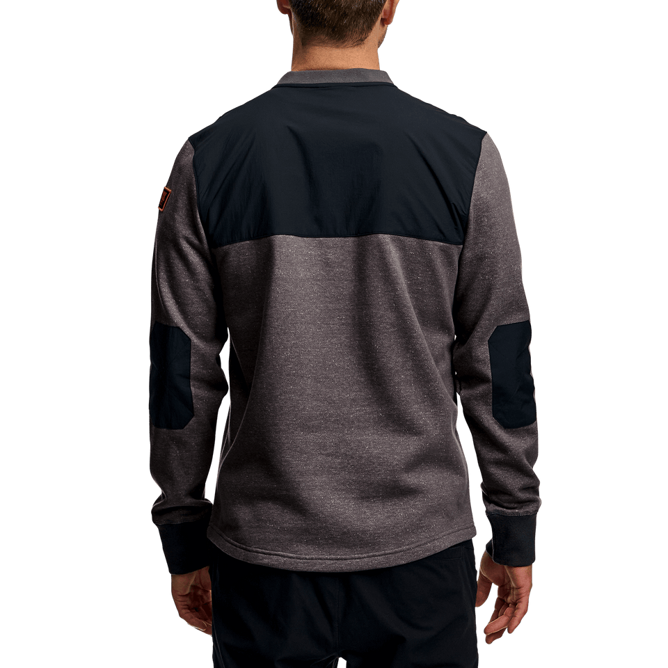 https://serenity-foxfactory.asset.akeneo.cloud/fox_asset_family/media/SSG_Apparel_OverLandHenley_GREY_3.png